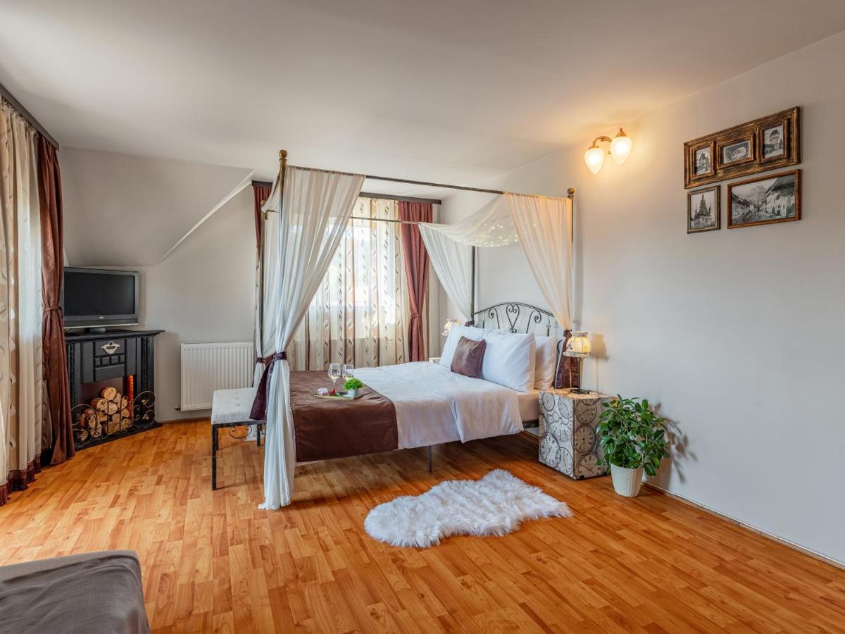 Rose Apartment 锡吉什瓦拉 外观 照片